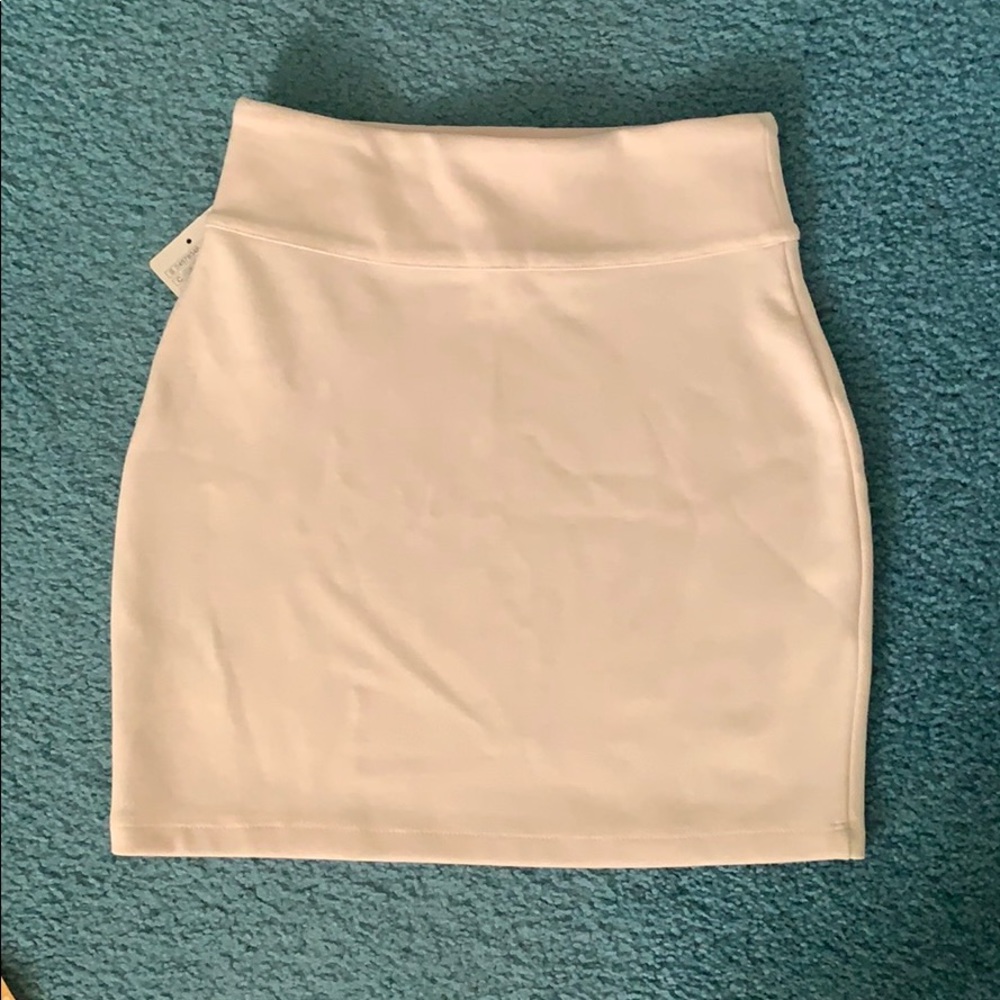 Silence + noise ivory skirt NWT